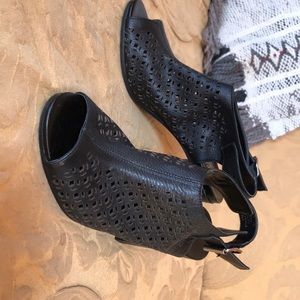 Bella Vita Italian Black napa leather shoes